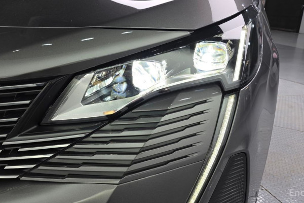 2023 Peugeot 5008 с пробегом 21 836 км