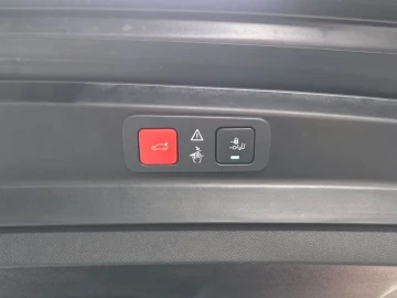 2023 Peugeot 5008 с пробегом 21 836 км