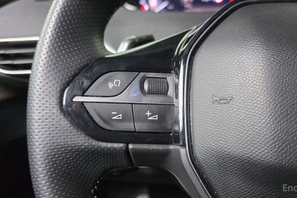 2023 Peugeot 5008 с пробегом 21 836 км