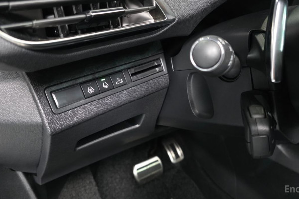 2024 Peugeot 5008 с пробегом 9 960 км