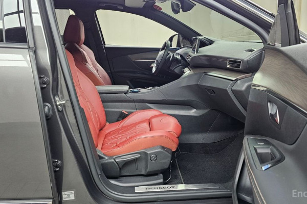 2024 Peugeot 5008 с пробегом 17 744 км