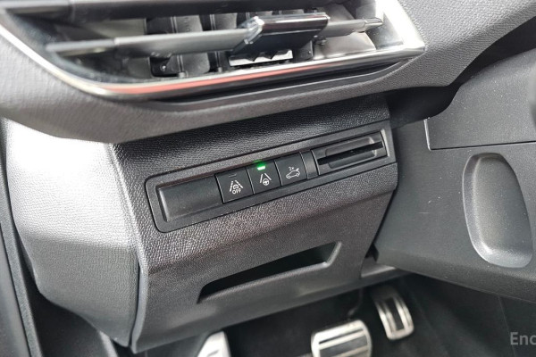 2024 Peugeot 5008 с пробегом 17 744 км