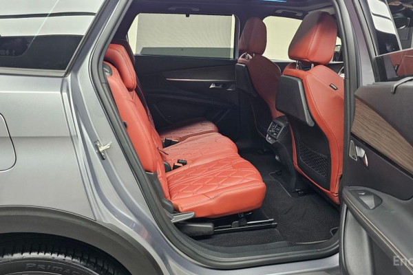 2024 Peugeot 5008 с пробегом 25 448 км