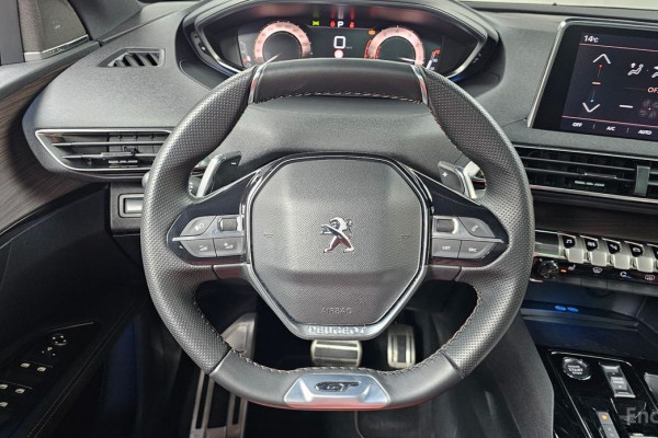 2024 Peugeot 5008 с пробегом 25 448 км