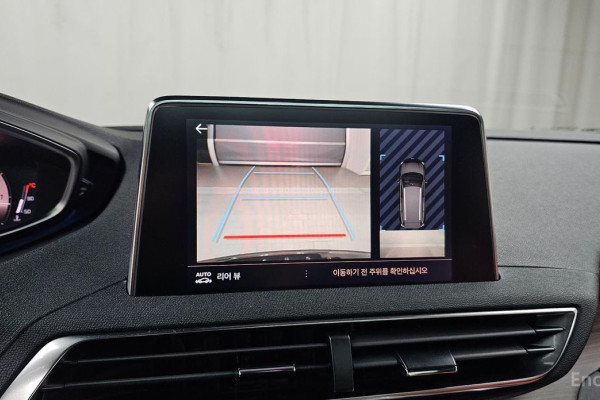 2024 Peugeot 5008 с пробегом 25 448 км