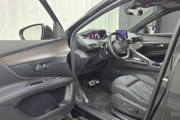 2024 Peugeot 5008 с пробегом 15 159 км