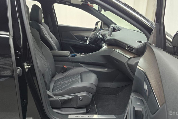 2024 Peugeot 5008 с пробегом 15 159 км