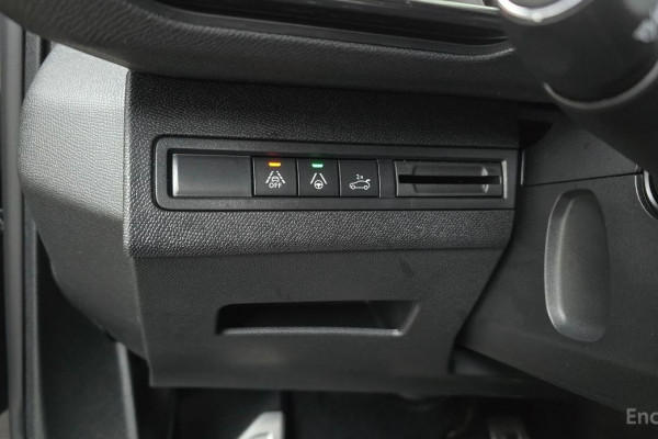 2024 Peugeot 5008 с пробегом 15 159 км