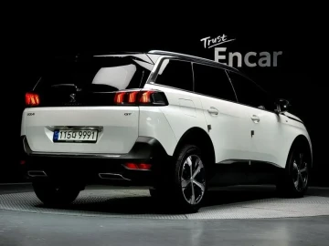 2021 Peugeot 5008 с пробегом 88 362 км
