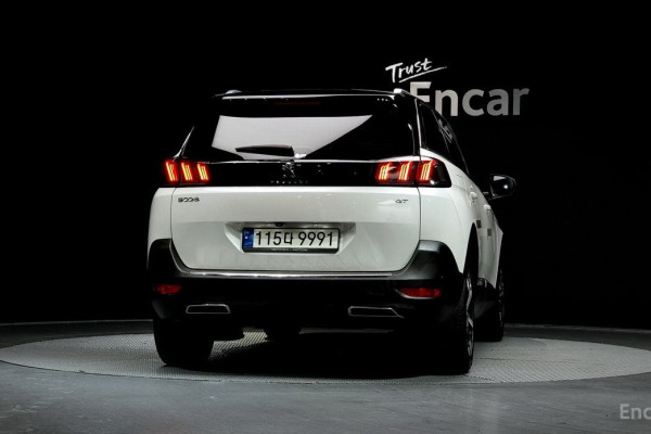 2021 Peugeot 5008 с пробегом 88 362 км