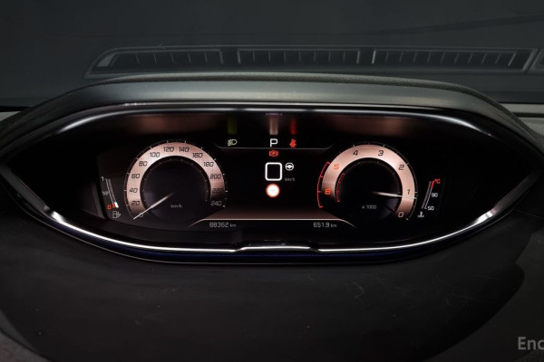 2021 Peugeot 5008 с пробегом 88 362 км