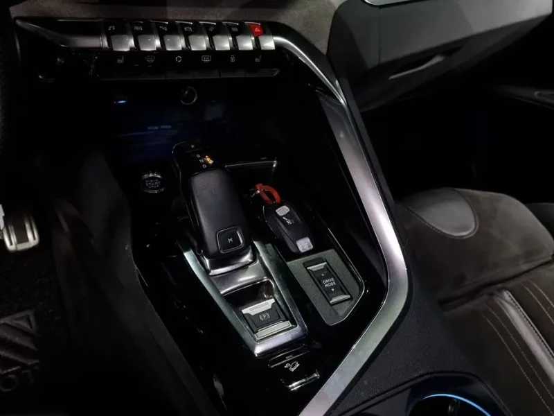 2021 Peugeot 5008 с пробегом 88 362 км