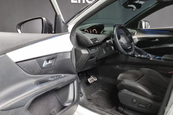 2021 Peugeot 5008 с пробегом 88 362 км