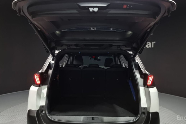 2021 Peugeot 5008 с пробегом 88 362 км