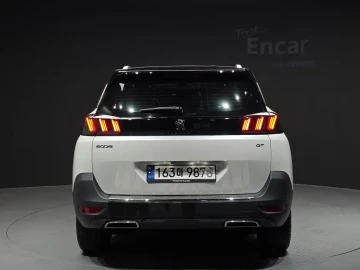 2022 Peugeot 5008 с пробегом 32 728 км