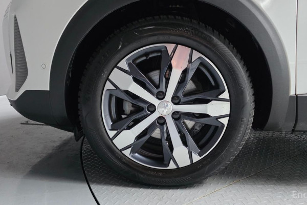 2022 Peugeot 5008 с пробегом 32 728 км