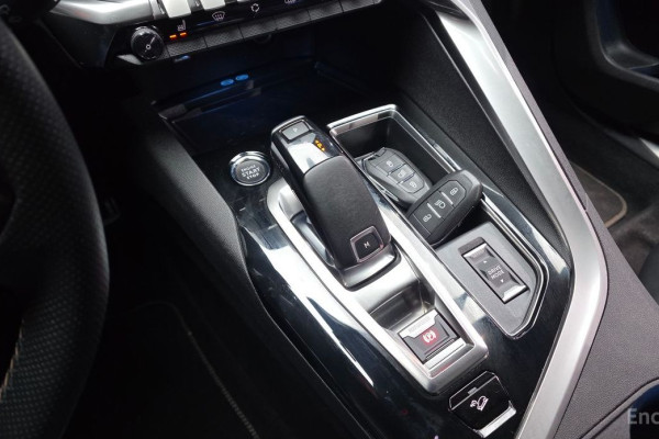 2022 Peugeot 5008 с пробегом 32 728 км