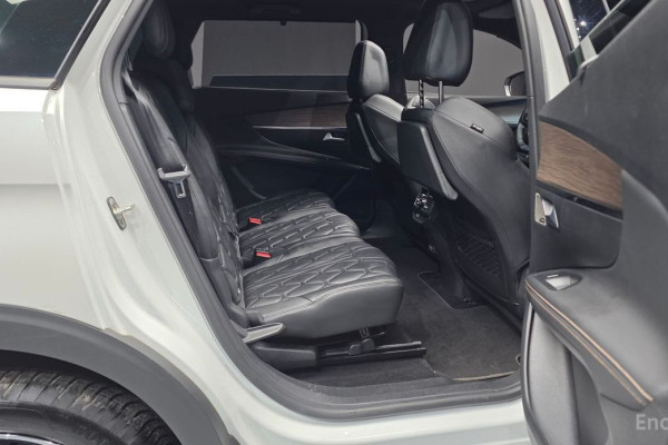 2022 Peugeot 5008 с пробегом 32 728 км