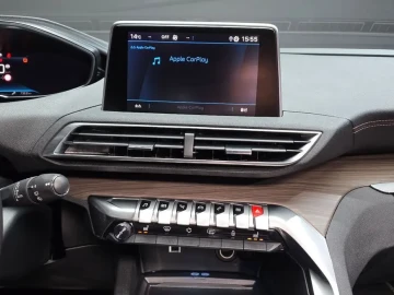2022 Peugeot 5008 с пробегом 32 728 км