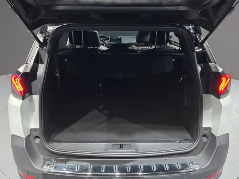 2022 Peugeot 5008 с пробегом 32 728 км