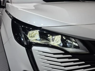 2022 Peugeot 5008 с пробегом 32 728 км