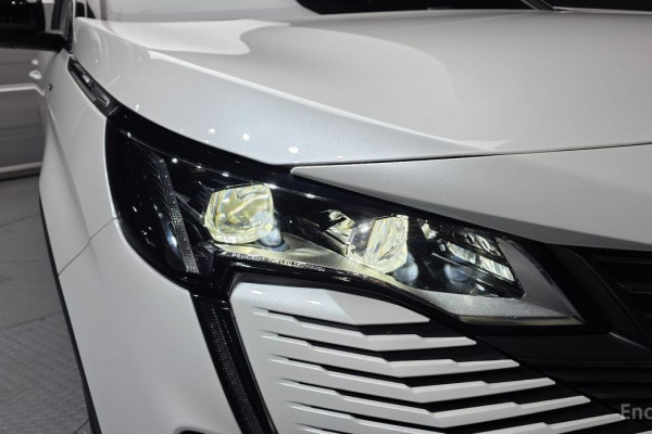 2022 Peugeot 5008 с пробегом 32 728 км