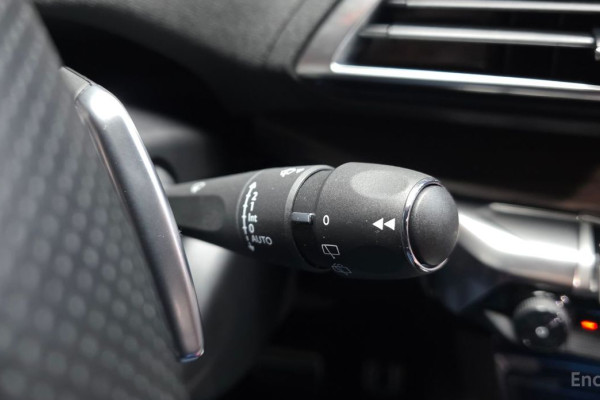 2022 Peugeot 5008 с пробегом 32 728 км