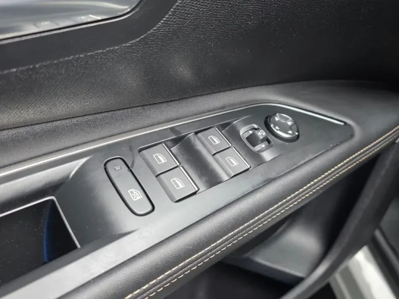 2022 Peugeot 5008 с пробегом 32 728 км