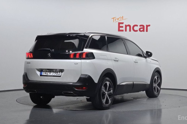 2022 Peugeot 5008 с пробегом 111 776 км