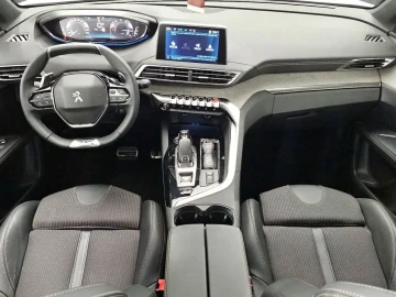 2022 Peugeot 5008 с пробегом 111 776 км