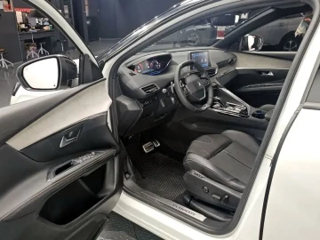 2022 Peugeot 5008 с пробегом 111 776 км