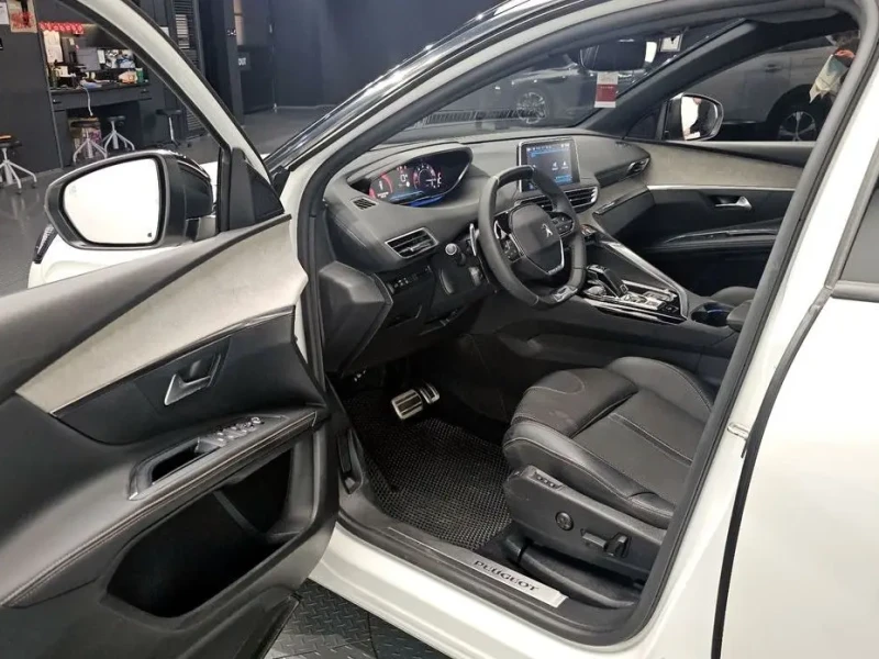 2022 Peugeot 5008 с пробегом 111 776 км