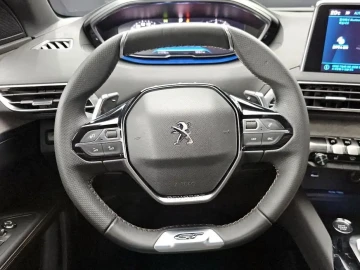 2022 Peugeot 5008 с пробегом 111 776 км