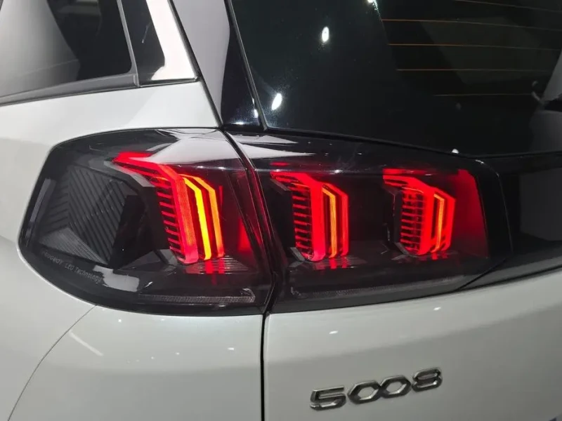 2022 Peugeot 5008 с пробегом 111 776 км