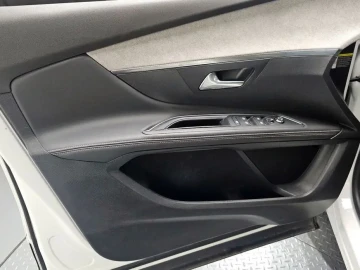 2022 Peugeot 5008 с пробегом 111 776 км
