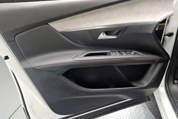 2022 Peugeot 5008 с пробегом 111 776 км