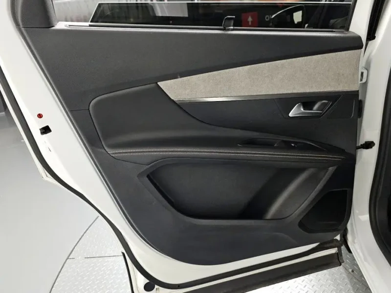 2022 Peugeot 5008 с пробегом 111 776 км