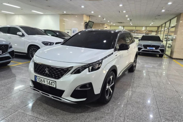 2021 Peugeot 5008 с пробегом 30 196 км