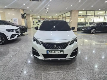 2021 Peugeot 5008 с пробегом 30 196 км