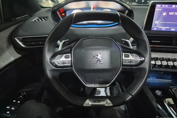 2021 Peugeot 5008 с пробегом 30 196 км