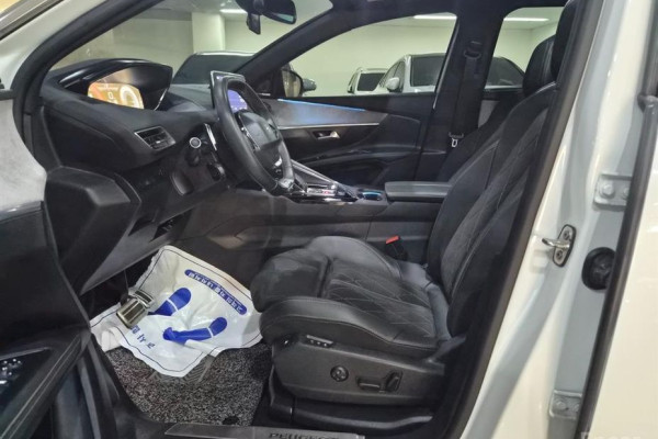 2021 Peugeot 5008 с пробегом 30 196 км