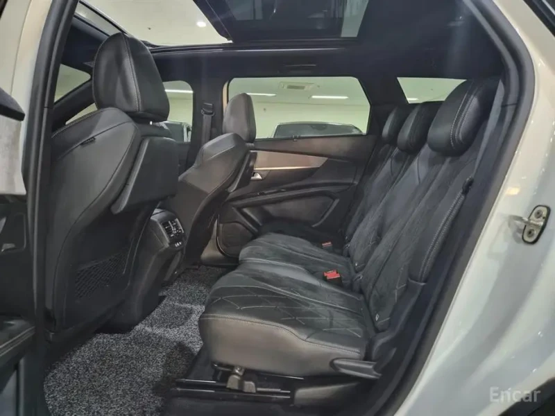 2021 Peugeot 5008 с пробегом 30 196 км