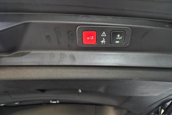 2021 Peugeot 5008 с пробегом 30 196 км