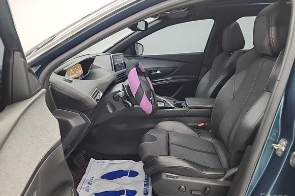 2021 Peugeot 5008 с пробегом 104 108 км