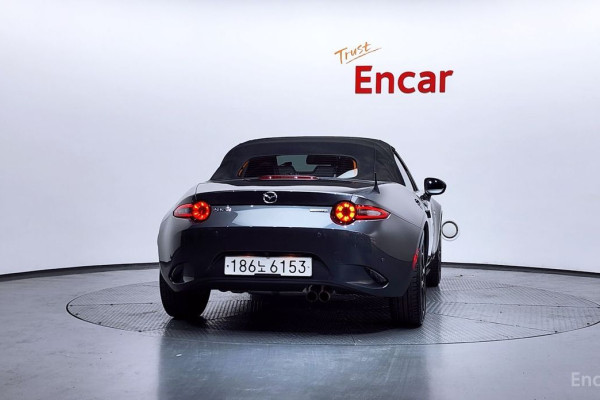 2021 Mazda MX-5 с пробегом 28 295 км