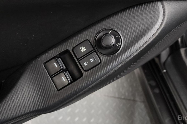 2021 Mazda MX-5 с пробегом 28 295 км