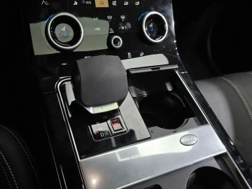 2022 Land Rover Range Rover Velar с пробегом 21 562 км