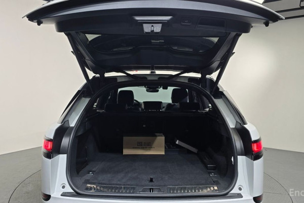 2022 Land Rover Range Rover Velar с пробегом 21 562 км