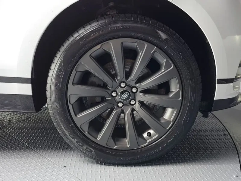 2023 Land Rover Range Rover Velar с пробегом 66 900 км