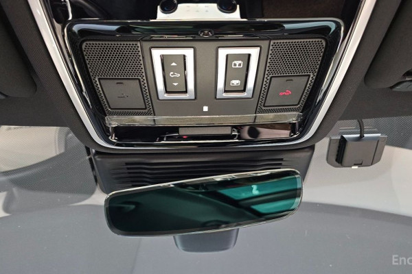 2023 Land Rover Range Rover Velar с пробегом 66 900 км